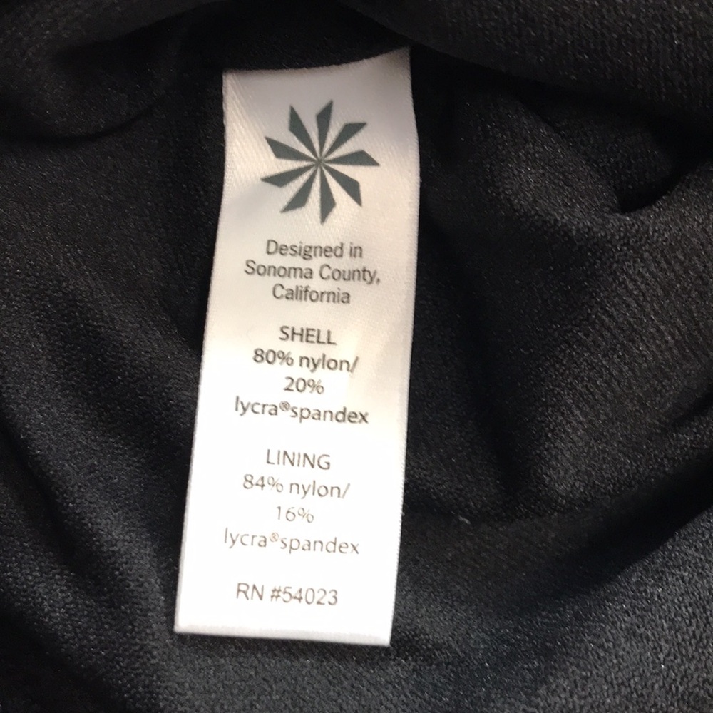 Athleta Smocked Ruched Black Tankini Swim Top Size 32 
B/C | NWT - Picture 5 of 7